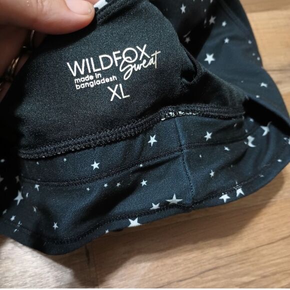 Wildfox Black & White Scattered Star Crisscross Sports Bra - Picture 8 of 8